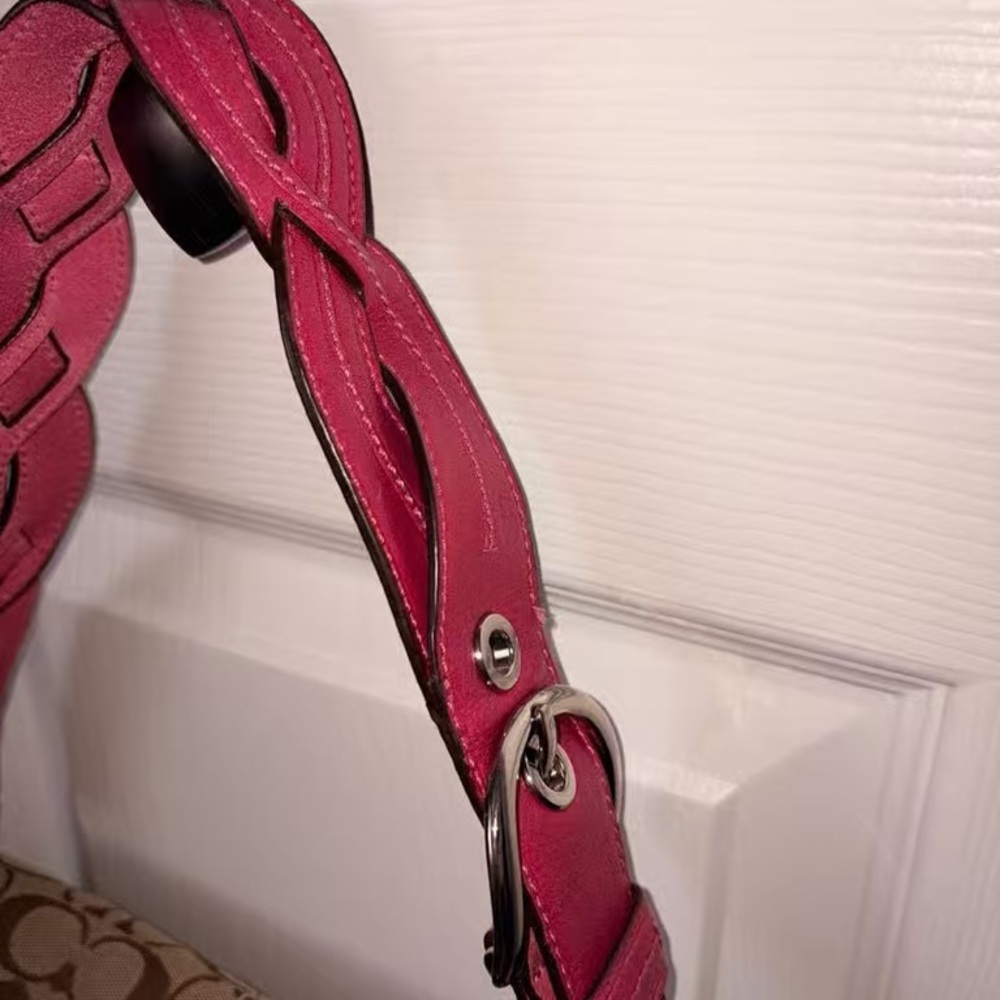 Coach Brown Signature Shoulder Bag with Pink Trim - Picture 5 of 6